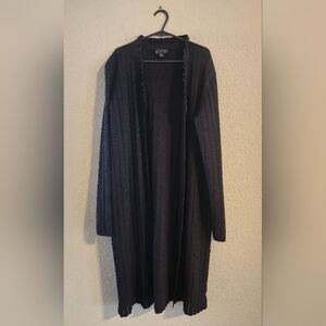 Carlisle Collection Women’s long black open cardigan size medium